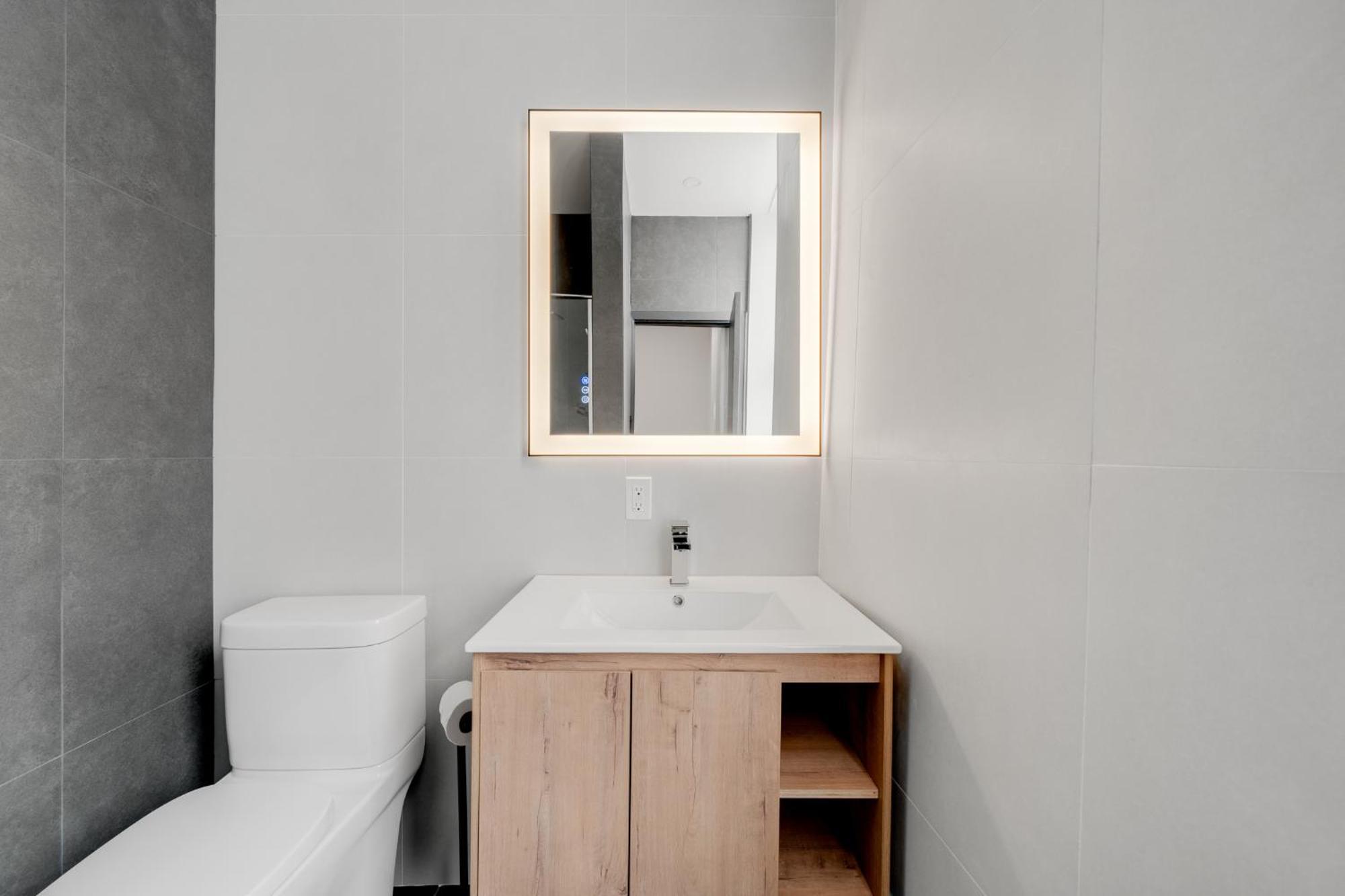 Lift Hotel Montreal Ngoại thất bức ảnh