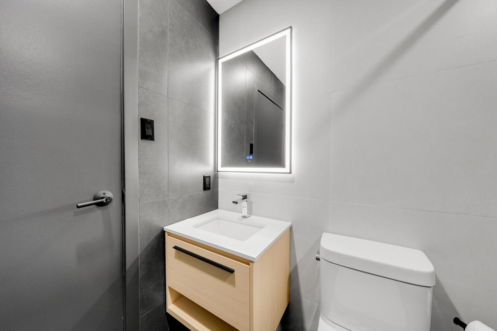 Lift Hotel Montreal Ngoại thất bức ảnh
