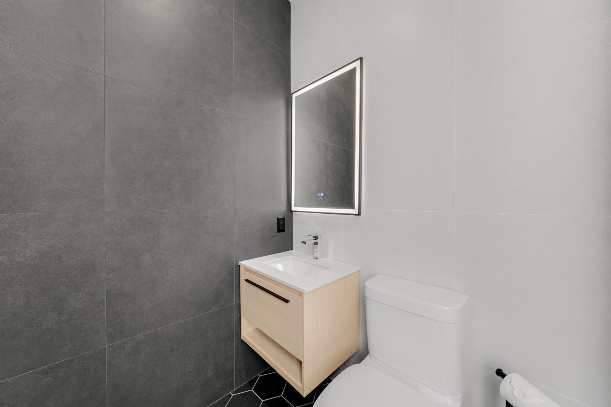 Lift Hotel Montreal Ngoại thất bức ảnh